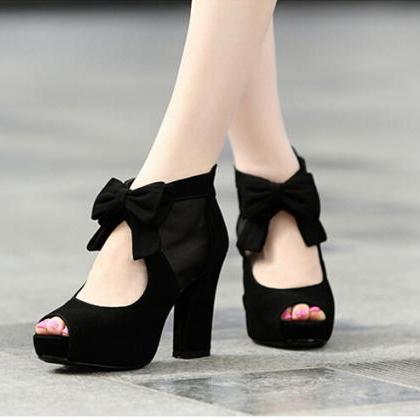 Beautiful And Lovely Black High Heels With Bow,..