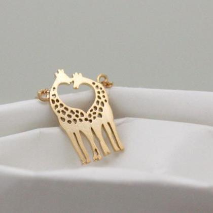 Giraffe Shaped Animal Themed Charm Bracelet..