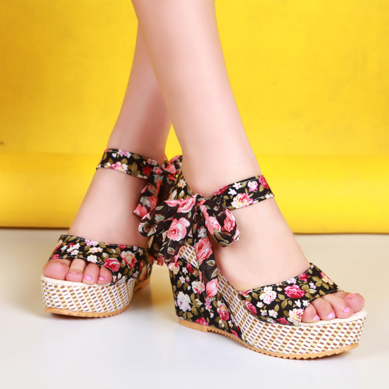 Open-toe Floral Platform Wedges With Bowknot Ankle-strap Details