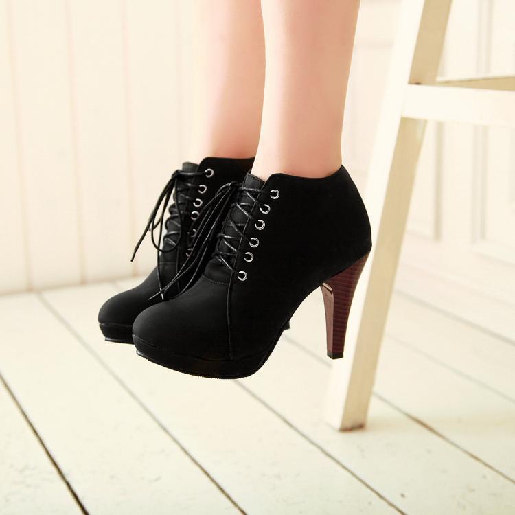 Cute black hot sale ankle booties