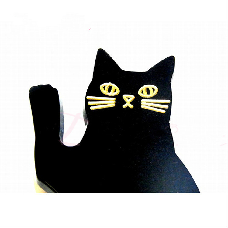 Maneki Neko/ Hello Cat Brooch #392
